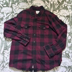 American Eagle Outfitters Red and Black Casual Button Down Shirt